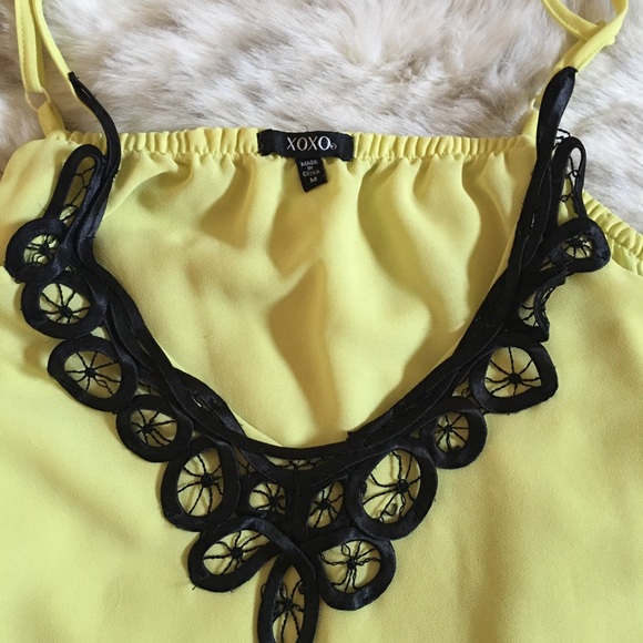 XOXO Chartreuse /Black Top - Picture 4 of 5